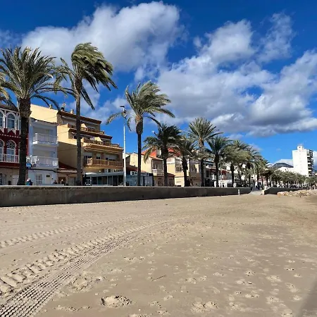 De Tres Muy Cerca De La Playa * El Campello
