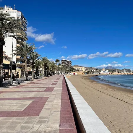 De Tres Muy Cerca De La Playa El Campello